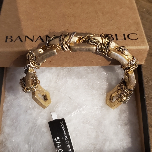 Banana Republic antique gold bangle - Picture 2 of 5